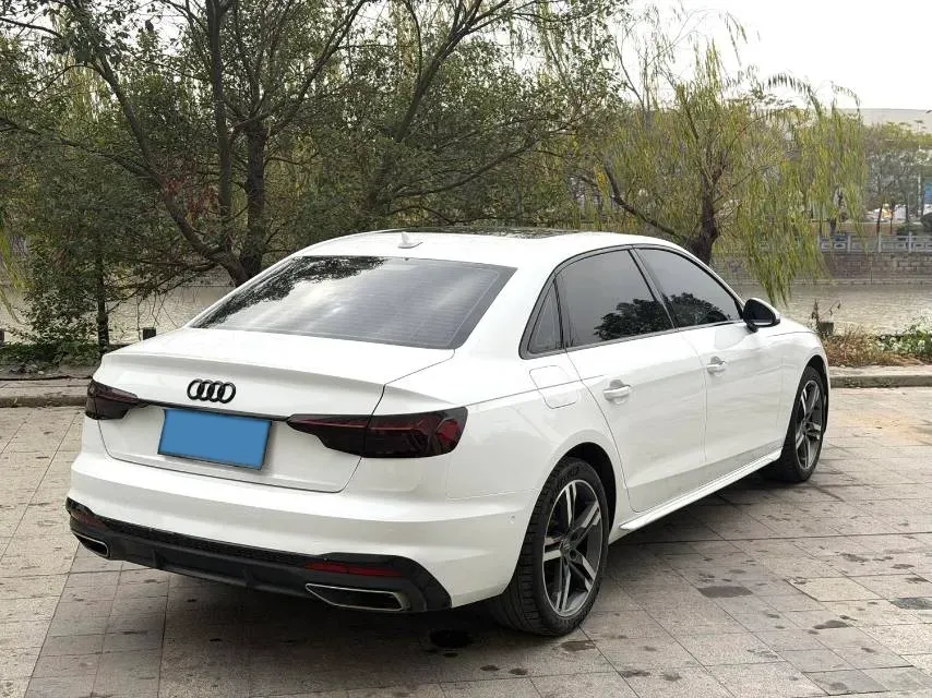2020 Audi A4L 2.0T 190HP L4 7DCT,autocango,china used car exporter,china ev exporter,chinese used car exporter,chinese used ev exporter