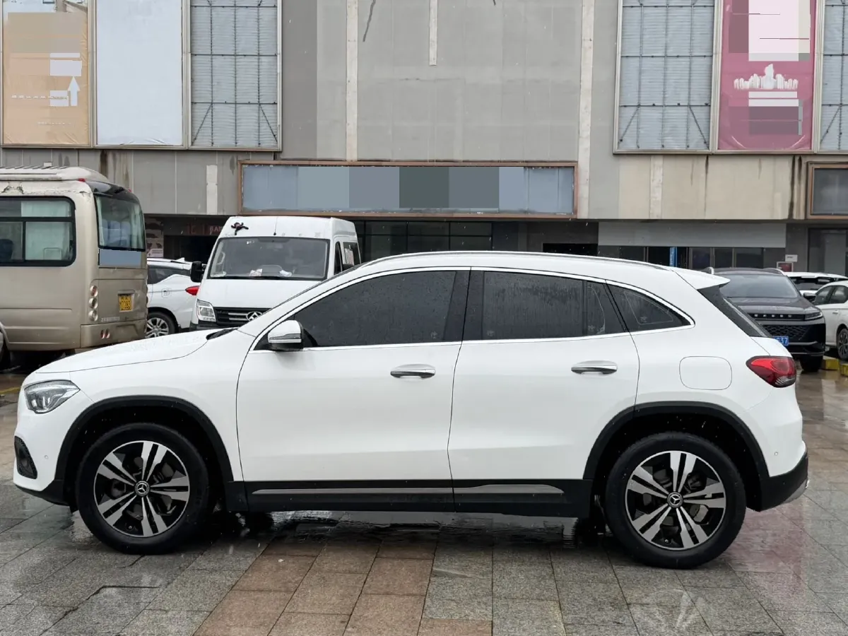 2022 Mercedes-Benz GLA Class 1.3T 163HP L4 7DCT,autocango,china used car exporter,china ev exporter,chinese used car exporter,chinese used ev exporter