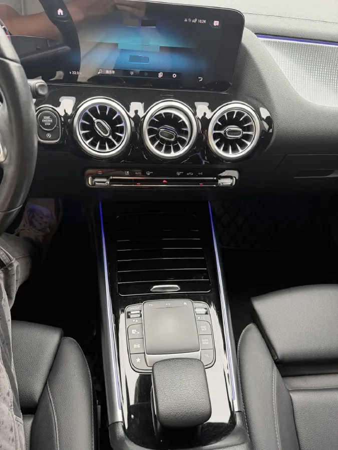 2022 Mercedes-Benz GLA Class 1.3T 163HP L4 7DCT,autocango,china used car exporter,china ev exporter,chinese used car exporter,chinese used ev exporter