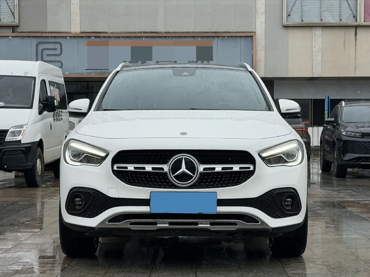 2022 Mercedes-Benz GLA Class 1.3T 163HP L4 7DCT,autocango,china used car exporter,china ev exporter,chinese used car exporter,chinese used ev exporter