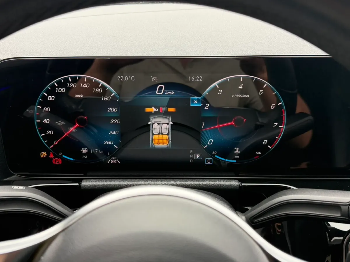 2022 Mercedes-Benz GLA Class 1.3T 163HP L4 7DCT,autocango,china used car exporter,china ev exporter,chinese used car exporter,chinese used ev exporter
