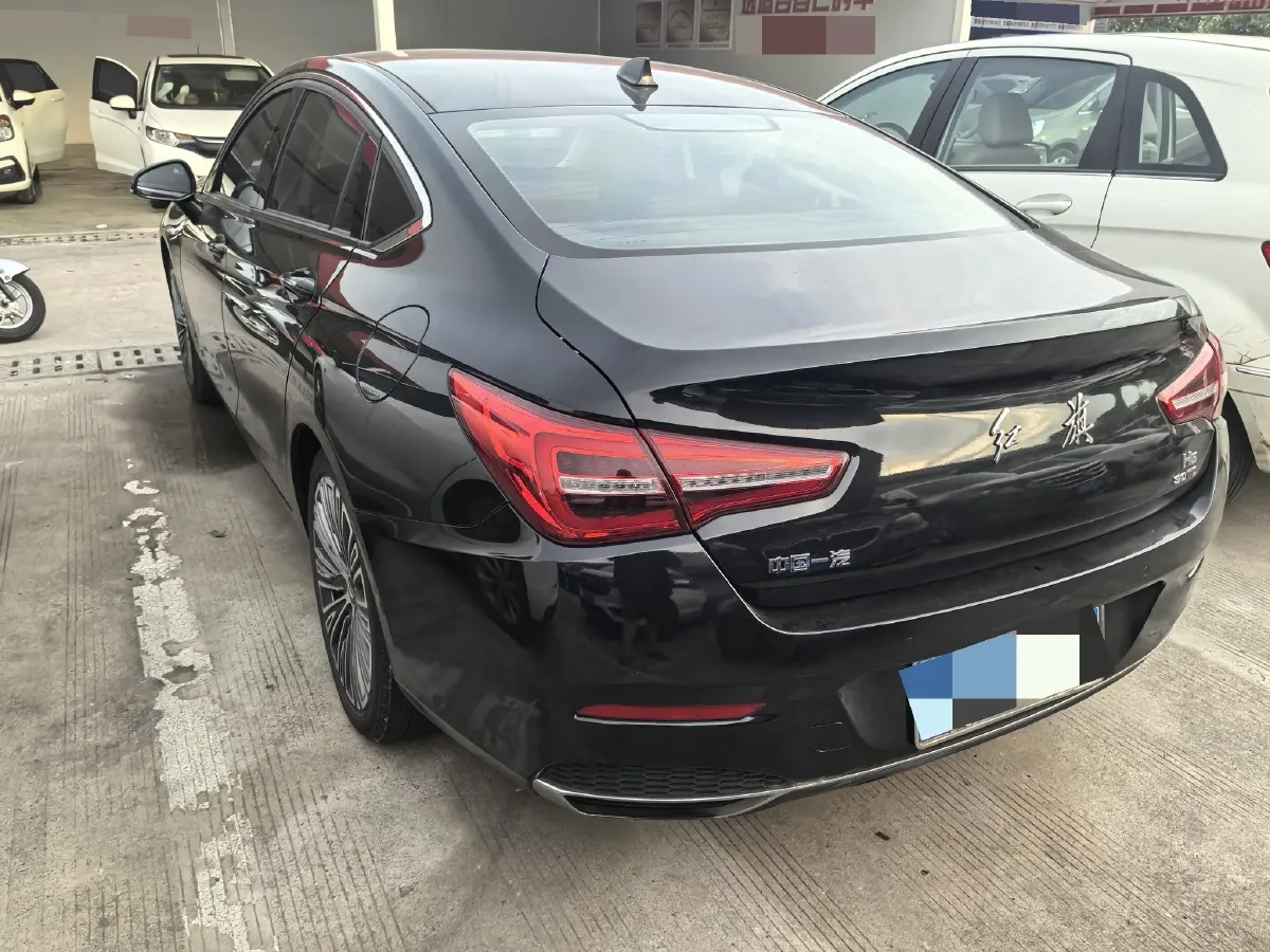 2022 HongQi H5 1.5T 169HP L4 7DCT,autocango,china used car exporter,china ev exporter,chinese used car exporter,chinese used ev exporter