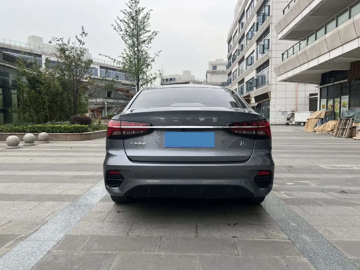 2021 Roewe i5 1.5L 120HP L4 CVT,autocango,china used car exporter,china ev exporter,chinese used car exporter,chinese used ev exporter