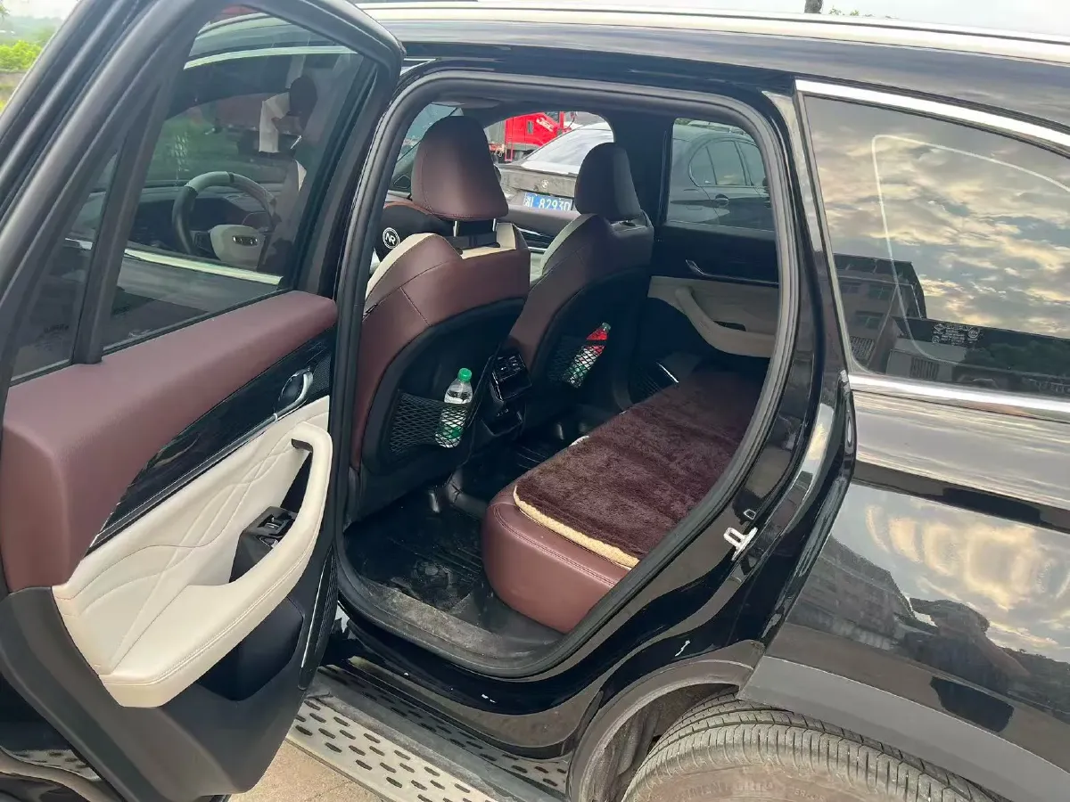 2024 Geely Monjaro 2.0T 238HP L4 8AT,autocango,china used car exporter,china ev exporter,chinese used car exporter,chinese used ev exporter