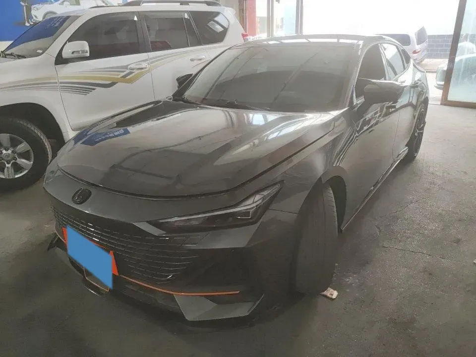 2023 ChangAn UNI-V 1.5T 188HP L4 7DCT,autocango,china used car exporter,china ev exporter,chinese used car exporter,chinese used ev exporter