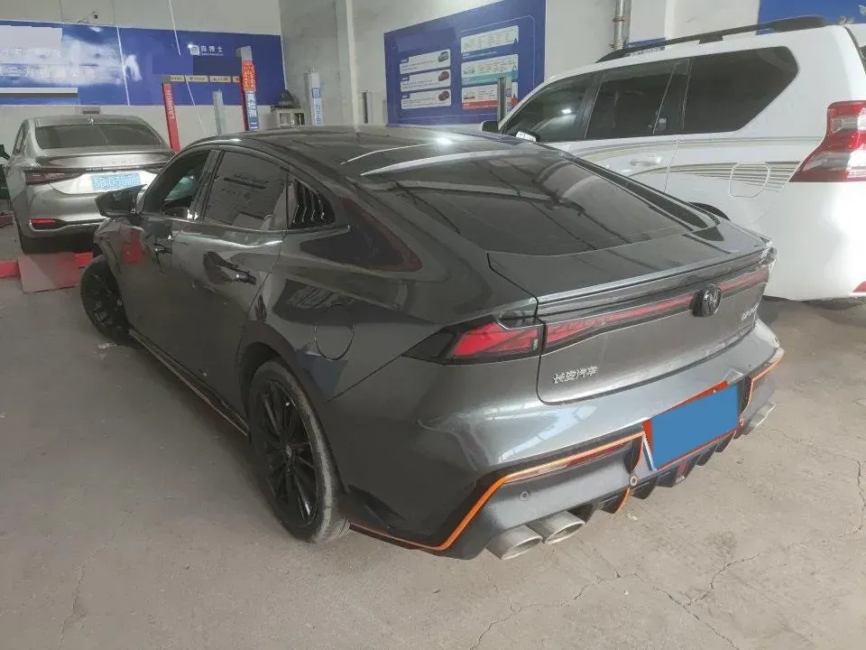 2023 ChangAn UNI-V 1.5T 188HP L4 7DCT,autocango,china used car exporter,china ev exporter,chinese used car exporter,chinese used ev exporter