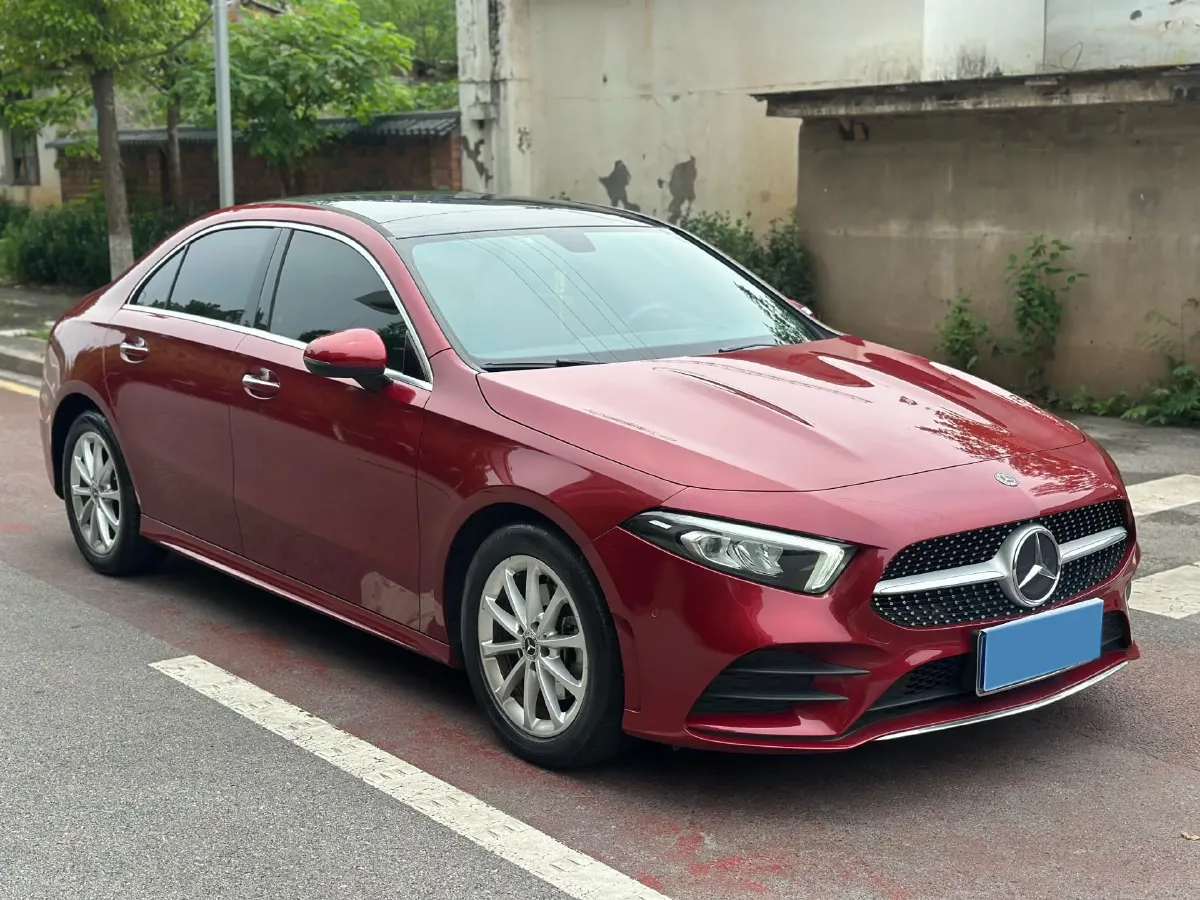 2020 Mercedes-Benz A Class 1.3T 163HP L4 7DCT,autocango,china used car exporter,china ev exporter,chinese used car exporter,chinese used ev exporter