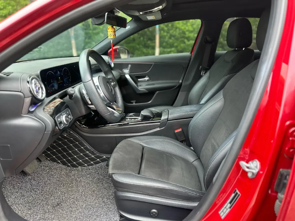 2020 Mercedes-Benz A Class 1.3T 163HP L4 7DCT,autocango,china used car exporter,china ev exporter,chinese used car exporter,chinese used ev exporter