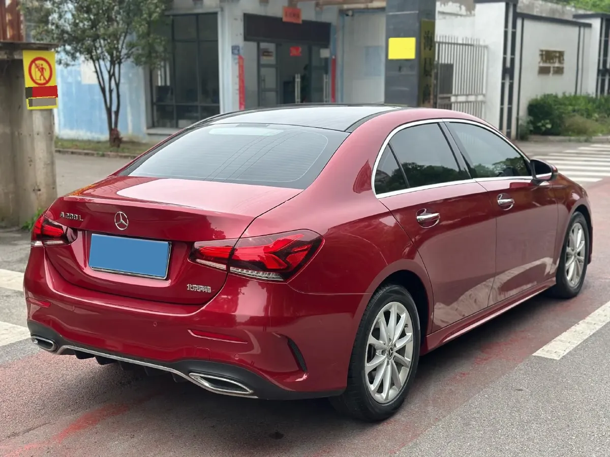 2020 Mercedes-Benz A Class 1.3T 163HP L4 7DCT,autocango,china used car exporter,china ev exporter,chinese used car exporter,chinese used ev exporter