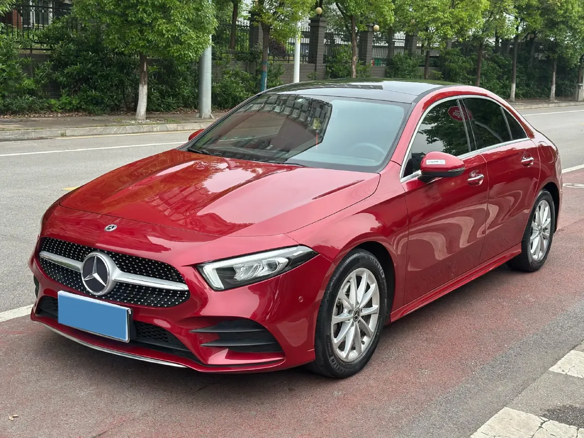 2020 Mercedes-Benz A Class 1.3T 163HP L4 7DCT,autocango,china used car exporter,china ev exporter,chinese used car exporter,chinese used ev exporter
