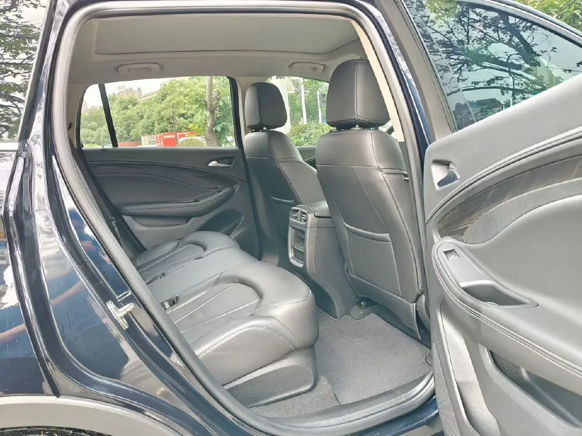 2020 Buick EnvisionPlus 1.5T 169HP L4 7DCT,autocango,china used car exporter,china ev exporter,chinese used car exporter,chinese used ev exporter