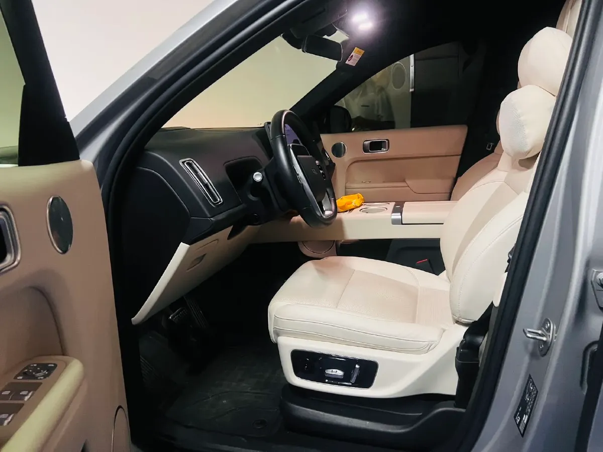 2023 Li L8 Range Extended 154HP REEV 40.9KWH,autocango,china used car exporter,china ev exporter,chinese used car exporter,chinese used ev exporter