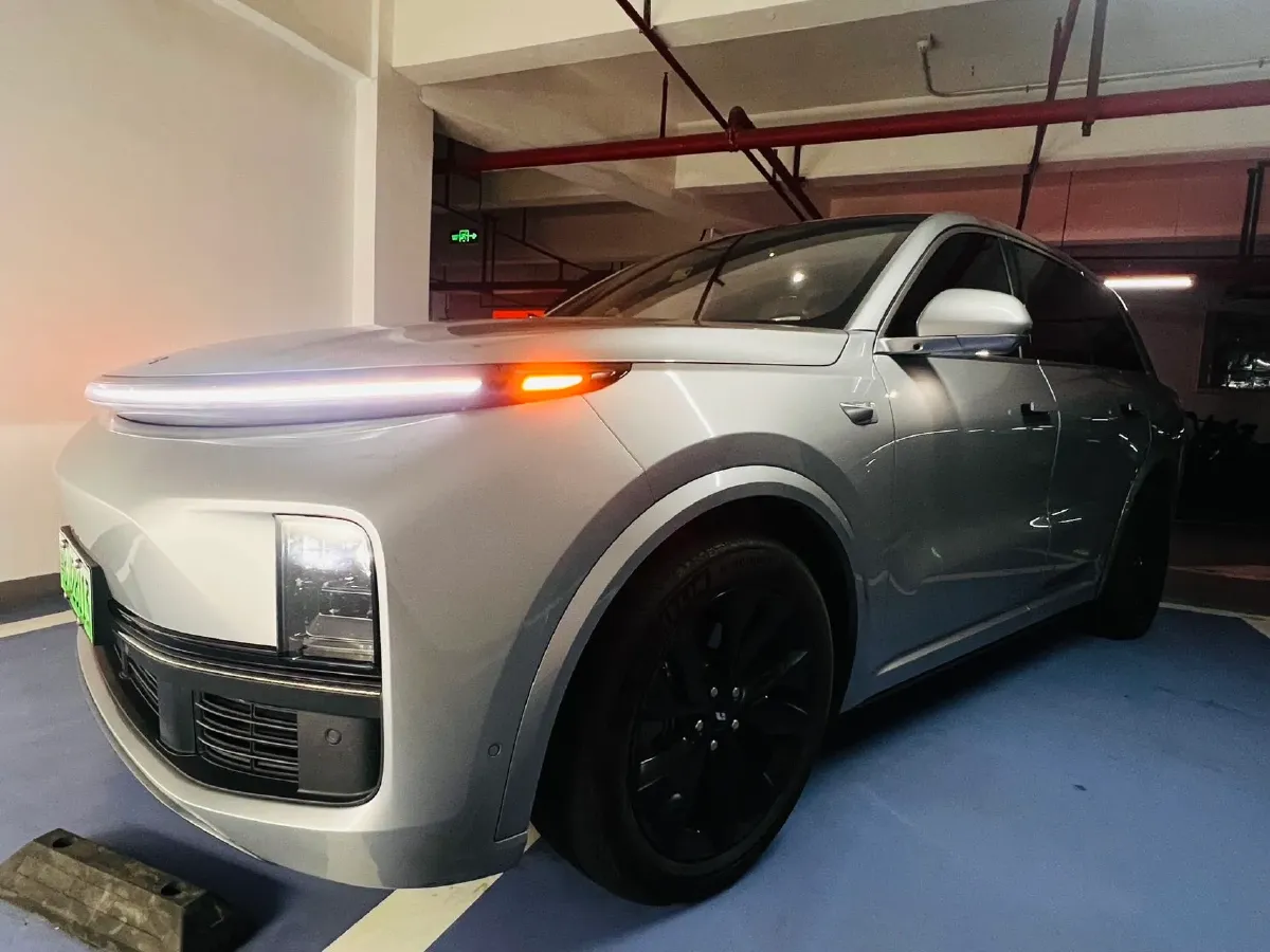 2023 Li L8 Range Extended 154HP REEV 40.9KWH,autocango,china used car exporter,china ev exporter,chinese used car exporter,chinese used ev exporter