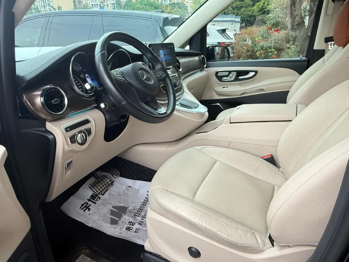 2022 Mercedes-Benz V Class 2.0T 211HP L4 9AT,autocango,china used car exporter,china ev exporter,chinese used car exporter,chinese used ev exporter