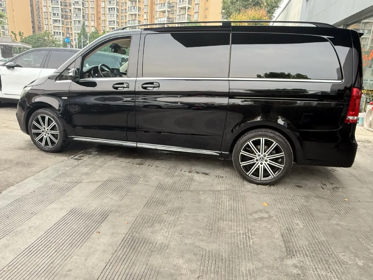 2022 Mercedes-Benz V Class 2.0T 211HP L4 9AT,autocango,china used car exporter,china ev exporter,chinese used car exporter,chinese used ev exporter