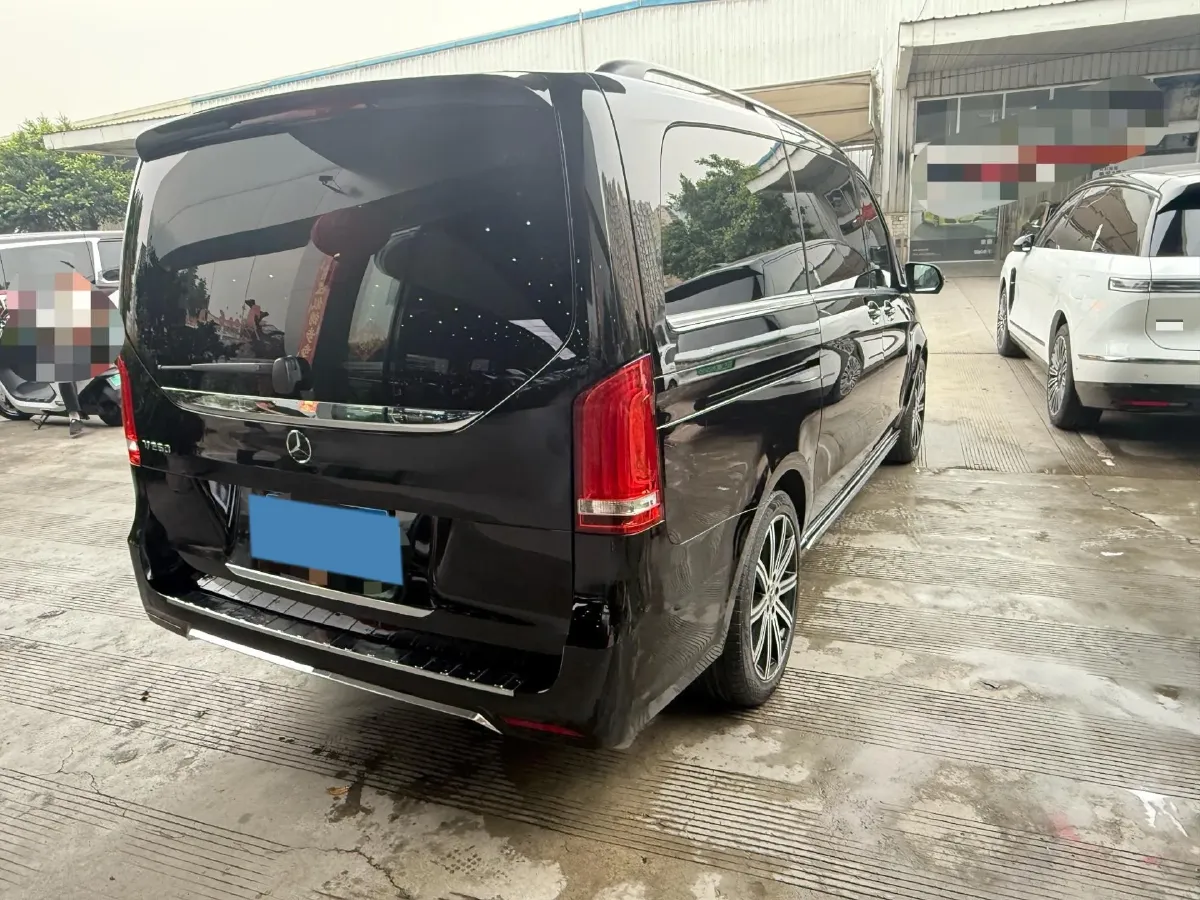 2022 Mercedes-Benz V Class 2.0T 211HP L4 9AT,autocango,china used car exporter,china ev exporter,chinese used car exporter,chinese used ev exporter