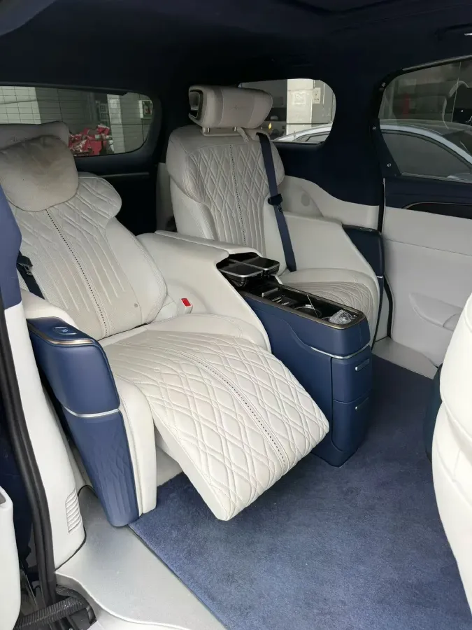 2020 Buick GL8 2.0T 237HP L4 9AT,autocango,china used car exporter,china ev exporter,chinese used car exporter,chinese used ev exporter