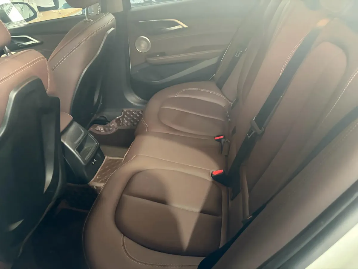2023 BMW 1 Series 1.5T 136HP L3 7DCT,autocango,china used car exporter,china ev exporter,chinese used car exporter,chinese used ev exporter