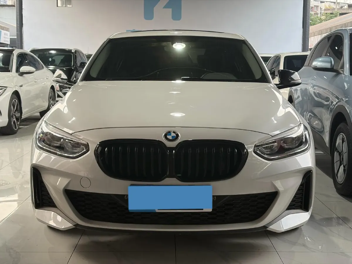 2023 BMW 1 Series 1.5T 136HP L3 7DCT,autocango,china used car exporter,china ev exporter,chinese used car exporter,chinese used ev exporter
