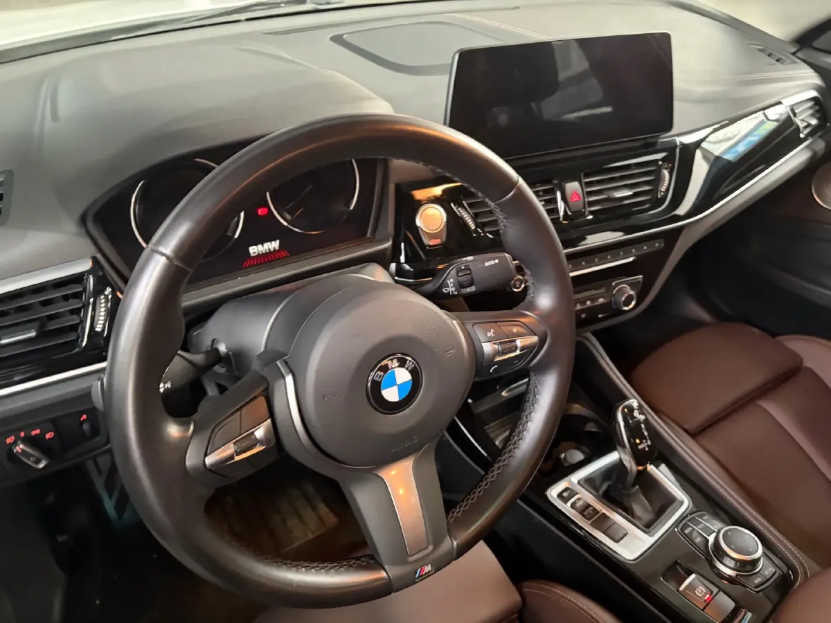 2023 BMW 1 Series 1.5T 136HP L3 7DCT,autocango,china used car exporter,china ev exporter,chinese used car exporter,chinese used ev exporter