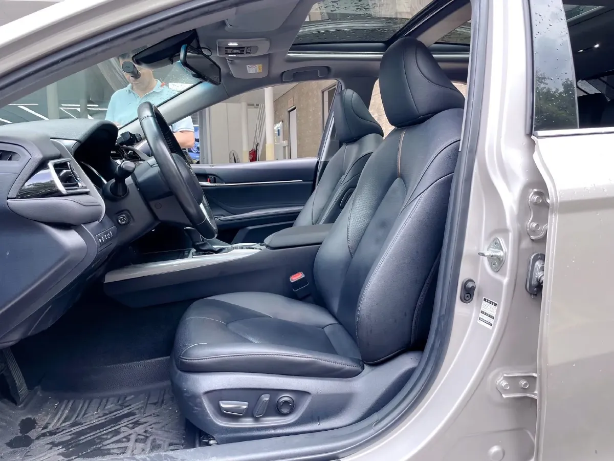 2019 Toyota Camry 2.5L 178HP L4 E-CVT Hybrid,autocango,china used car exporter,china ev exporter,chinese used car exporter,chinese used ev exporter