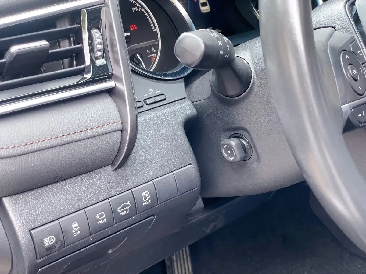2019 Toyota Camry 2.5L 178HP L4 E-CVT Hybrid,autocango,china used car exporter,china ev exporter,chinese used car exporter,chinese used ev exporter