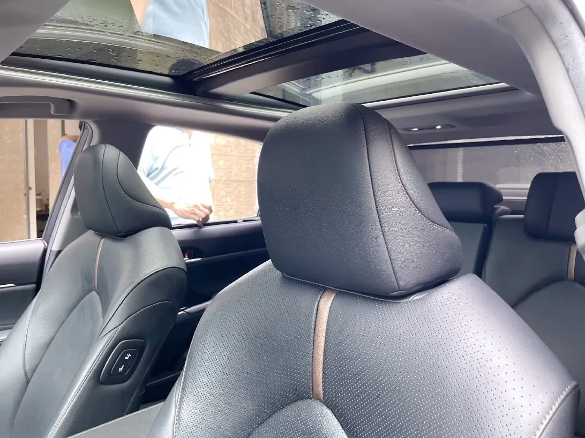 2019 Toyota Camry 2.5L 178HP L4 E-CVT Hybrid,autocango,china used car exporter,china ev exporter,chinese used car exporter,chinese used ev exporter