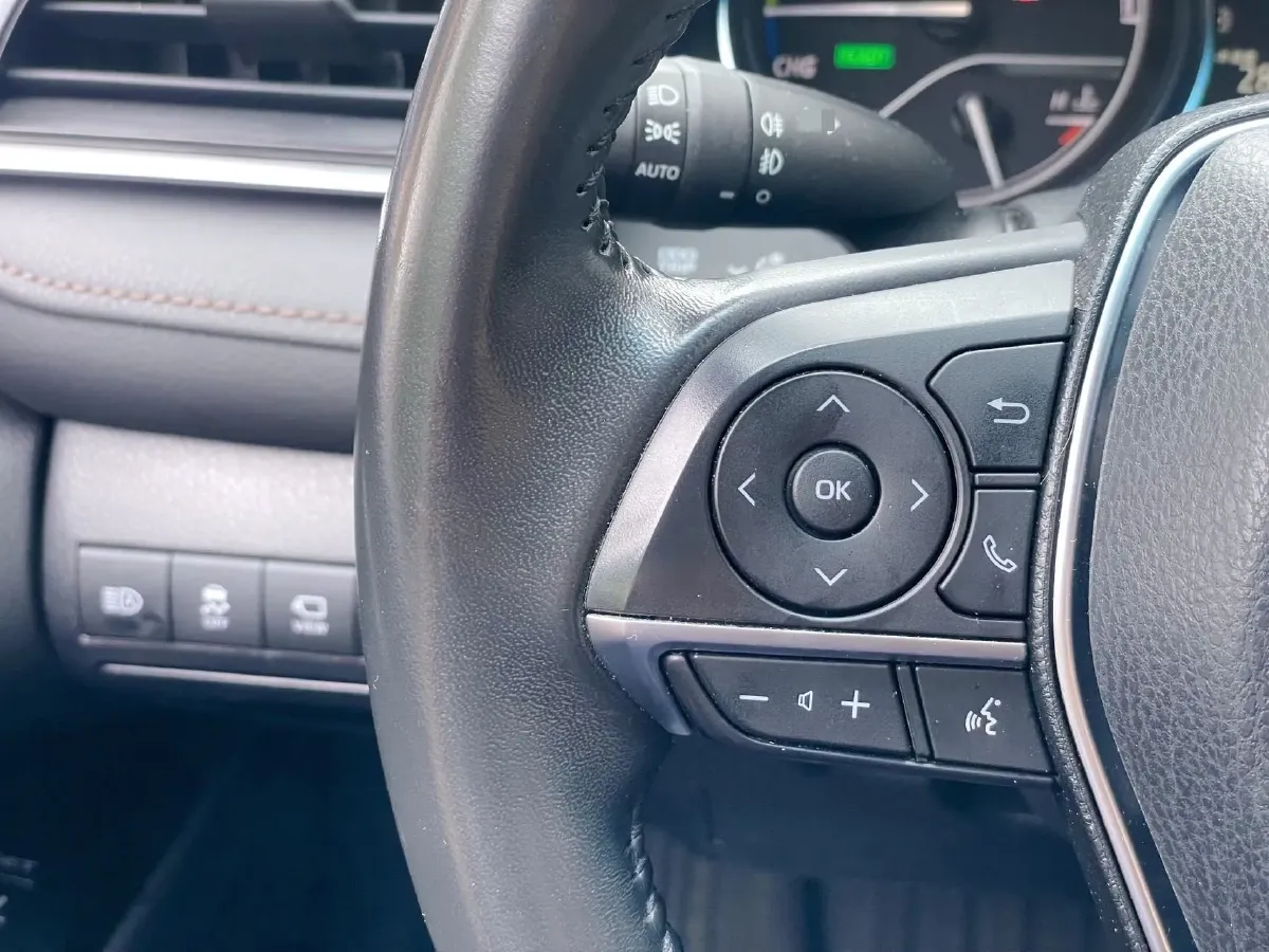 2019 Toyota Camry 2.5L 178HP L4 E-CVT Hybrid,autocango,china used car exporter,china ev exporter,chinese used car exporter,chinese used ev exporter
