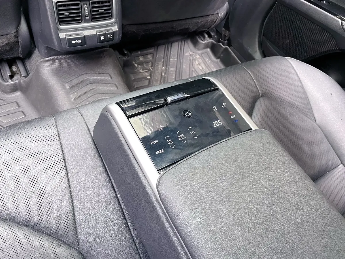 2019 Toyota Camry 2.5L 178HP L4 E-CVT Hybrid,autocango,china used car exporter,china ev exporter,chinese used car exporter,chinese used ev exporter