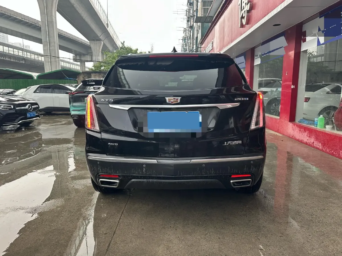 2024 Cadillac XT5 2.0T 237HP L4 9AT,autocango,china used car exporter,china ev exporter,chinese used car exporter,chinese used ev exporter