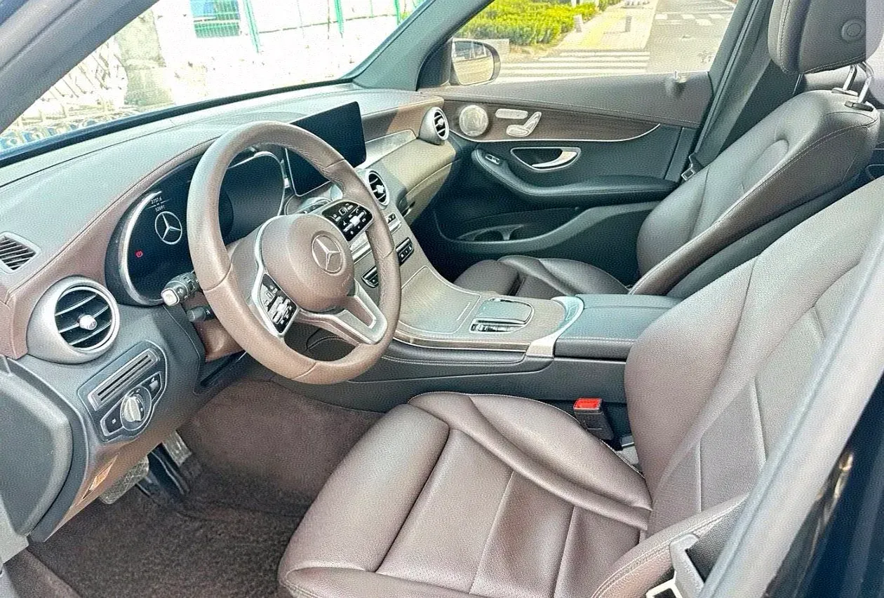 2022 Mercedes-Benz GLC Class 2.0T 197HP L4 9AT,autocango,china used car exporter,china ev exporter,chinese used car exporter,chinese used ev exporter