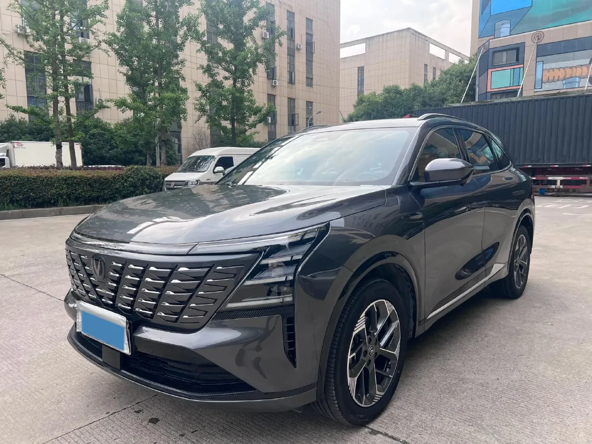 2025 ChangAn CS75 Plus 1.5T 192HP L4 8AT,autocango,china used car exporter,china ev exporter,chinese used car exporter,chinese used ev exporter
