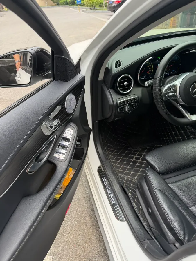 2021 Mercedes-Benz C Class 1.5T 184HP L4 9AT,autocango,china used car exporter,china ev exporter,chinese used car exporter,chinese used ev exporter