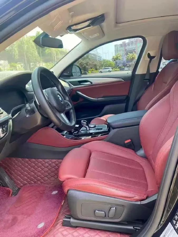 2022 BMW X4 2.0T 245HP L4 8AT,autocango,china used car exporter,china ev exporter,chinese used car exporter,chinese used ev exporter