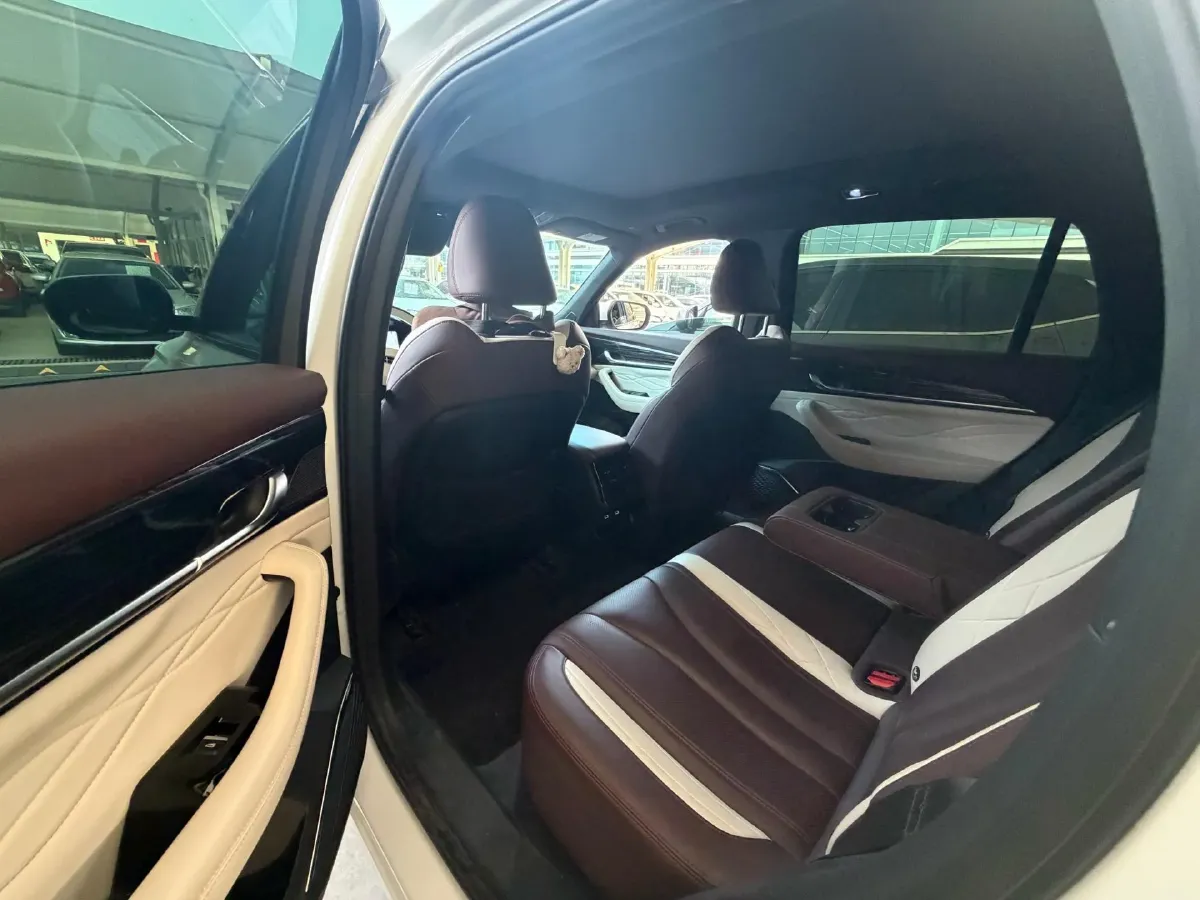 2021 Geely Monjaro 2.0T 218HP L4 7DCT,autocango,china used car exporter,china ev exporter,chinese used car exporter,chinese used ev exporter