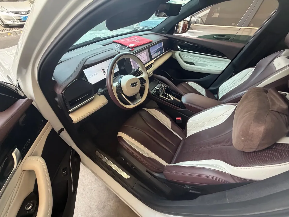 2021 Geely Monjaro 2.0T 218HP L4 7DCT,autocango,china used car exporter,china ev exporter,chinese used car exporter,chinese used ev exporter