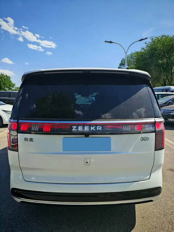 2024 Zeekr 009 BEV 108KWH,autocango,china used car exporter,china ev exporter,chinese used car exporter,chinese used ev exporter