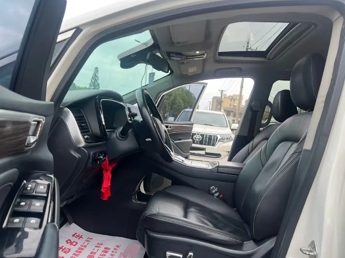 2021 GAC Trumpchi M8 2.0T 252HP L4 8AT,autocango,china used car exporter,china ev exporter,chinese used car exporter,chinese used ev exporter