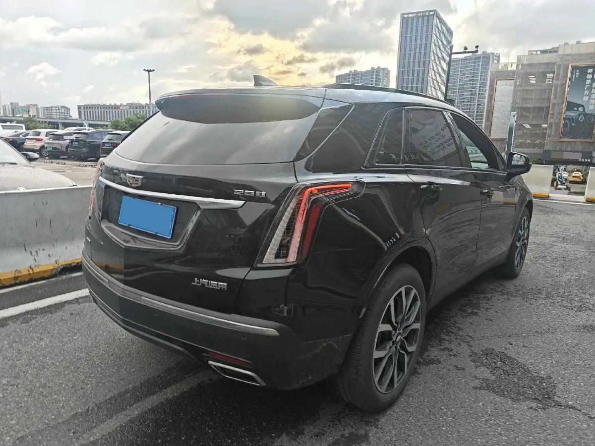 2022 Cadillac XT5 2.0T 237HP L4 9AT,autocango,china used car exporter,china ev exporter,chinese used car exporter,chinese used ev exporter