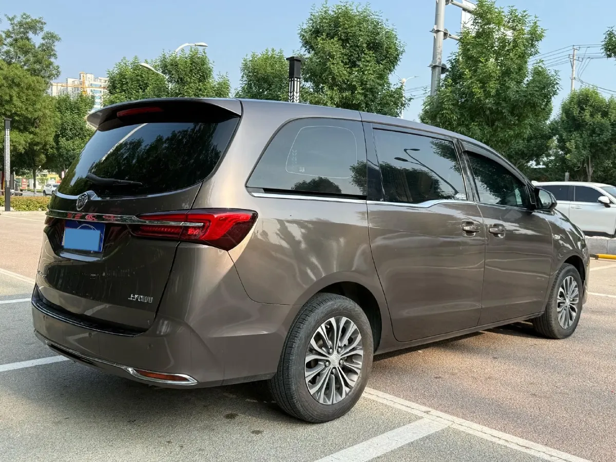 2021 Buick GL8 2.0T 237HP L4 9AT,autocango,china used car exporter,china ev exporter,chinese used car exporter,chinese used ev exporter