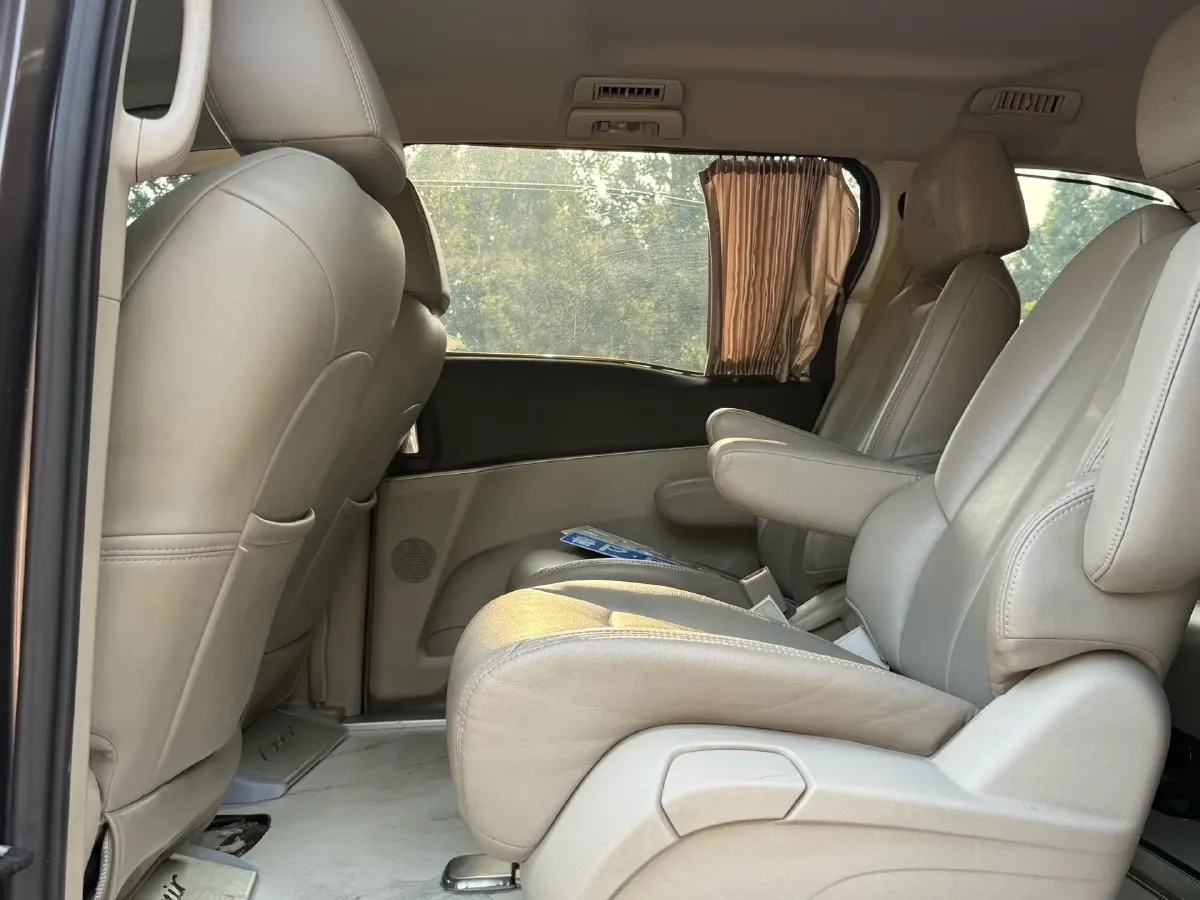 2021 Buick GL8 2.0T 237HP L4 9AT,autocango,china used car exporter,china ev exporter,chinese used car exporter,chinese used ev exporter