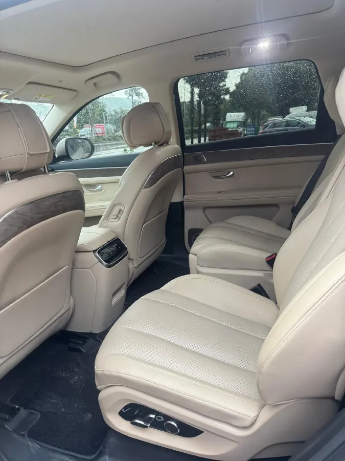 2022 Infiniti Q50L 2.0T 211HP L4 7AT,autocango,china used car exporter,china ev exporter,chinese used car exporter,chinese used ev exporter