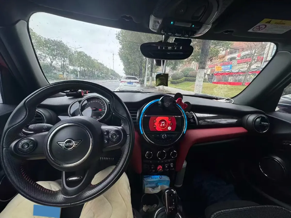 2020 MINI MINI 1.5T 136HP L3 7DCT,autocango,china used car exporter,china ev exporter,chinese used car exporter,chinese used ev exporter