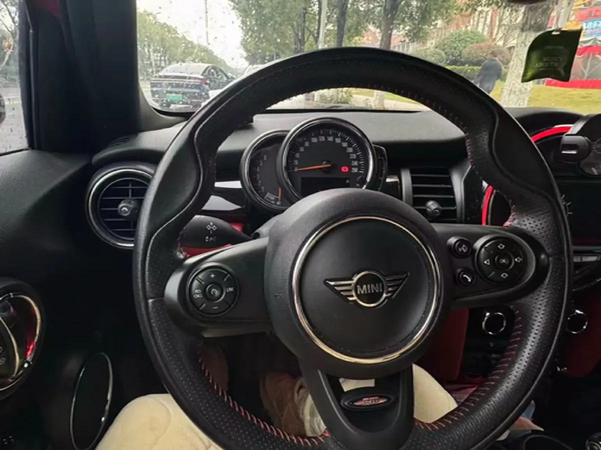 2020 MINI MINI 1.5T 136HP L3 7DCT,autocango,china used car exporter,china ev exporter,chinese used car exporter,chinese used ev exporter