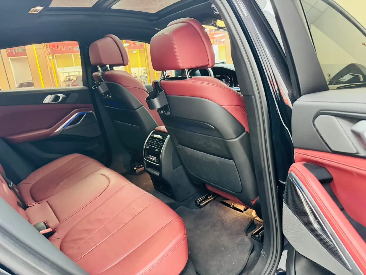 2022 BMW X6 3.0T 333HP L6 8AT,autocango,china used car exporter,china ev exporter,chinese used car exporter,chinese used ev exporter