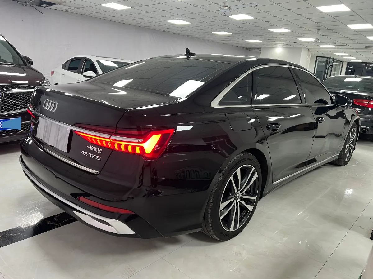 2019 Mercedes-Benz E Class 1.5T 184HP L4 9AT,autocango,china used car exporter,china ev exporter,chinese used car exporter,chinese used ev exporter