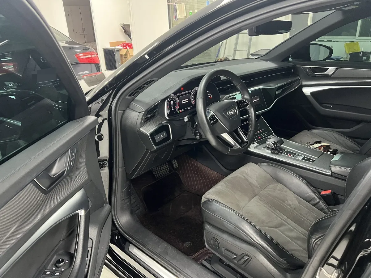 2019 Mercedes-Benz E Class 1.5T 184HP L4 9AT,autocango,china used car exporter,china ev exporter,chinese used car exporter,chinese used ev exporter