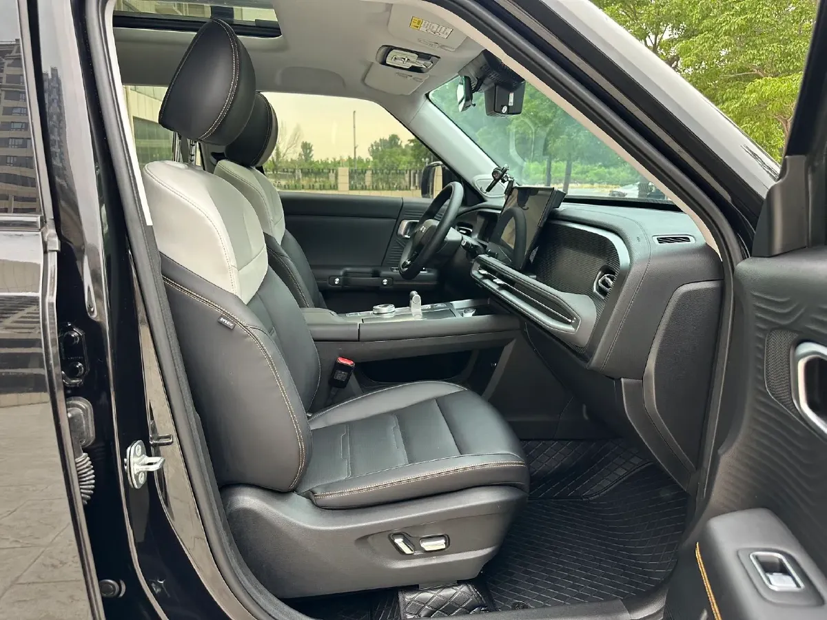 2024 Beijing BJ30 1.5T 158HP L4 2DHT Hybrid,autocango,china used car exporter,china ev exporter,chinese used car exporter,chinese used ev exporter