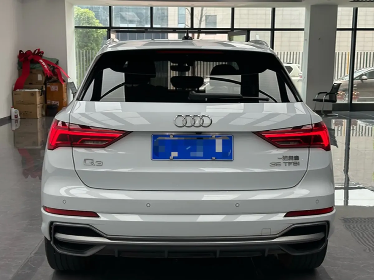 2022 Audi Q3 1.4T 150HP L4 7DCT,autocango,china used car exporter,china ev exporter,chinese used car exporter,chinese used ev exporter