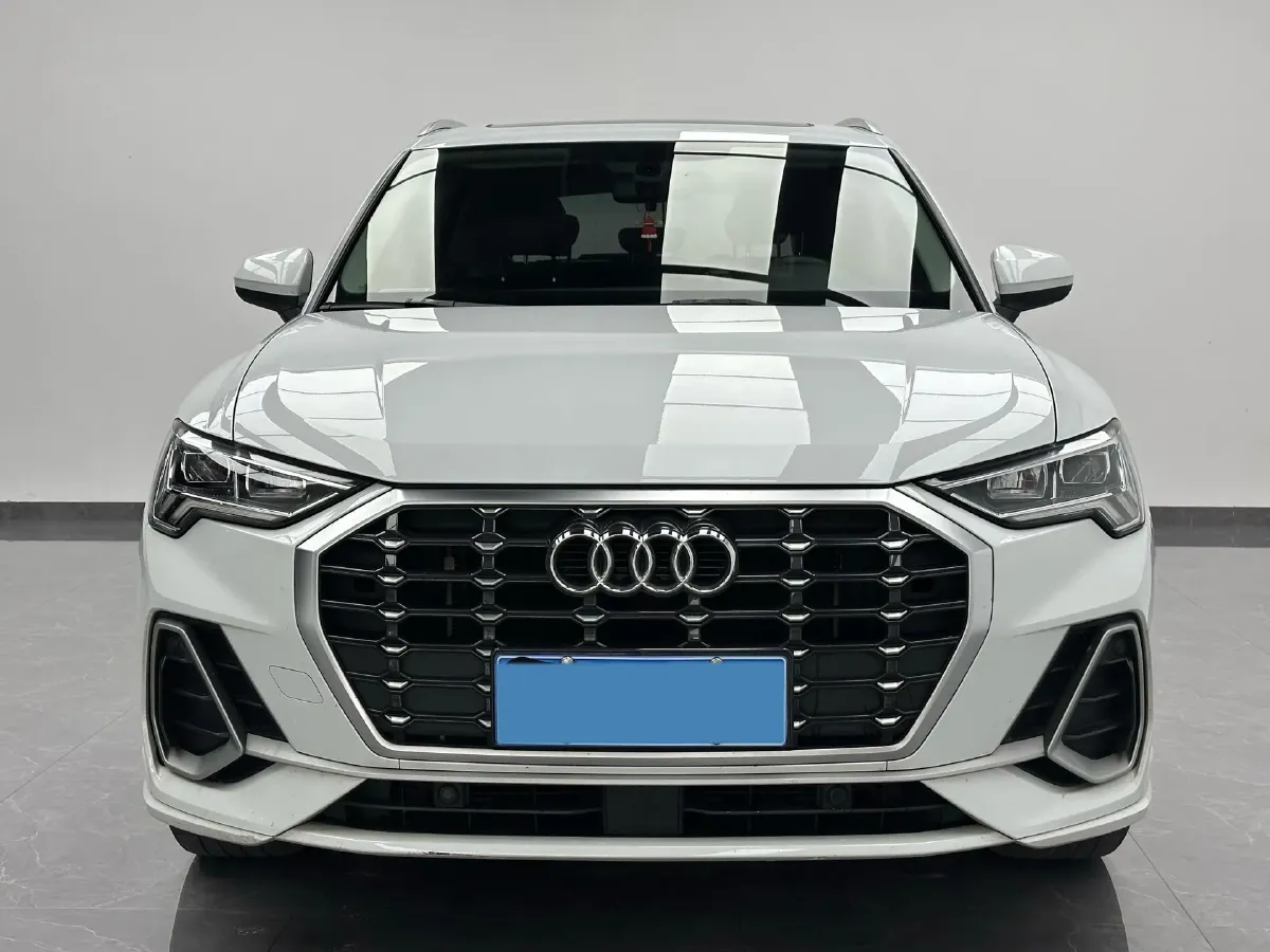 2022 Audi Q3 1.4T 150HP L4 7DCT,autocango,china used car exporter,china ev exporter,chinese used car exporter,chinese used ev exporter